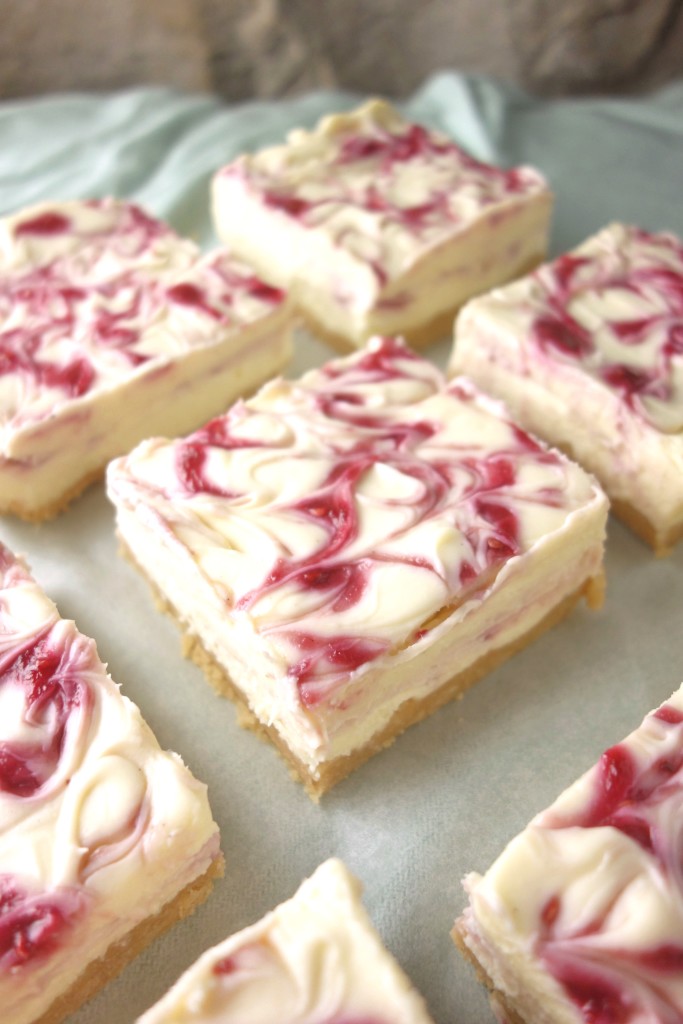 white chocolate raspberry cheesecake bars